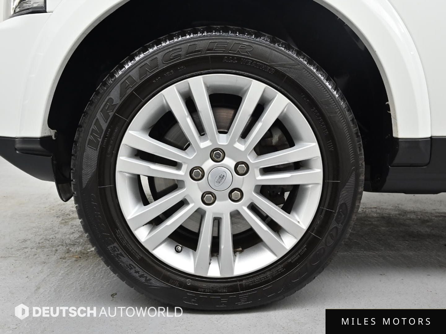 Land Rover Discovery 2016 — миниатюра 5