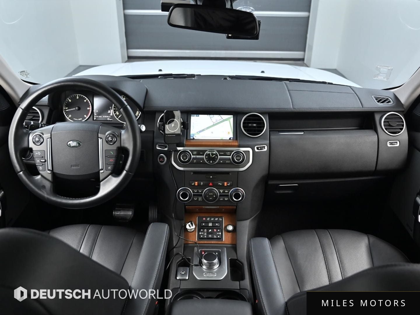 Land Rover Discovery 2016 — миниатюра 7
