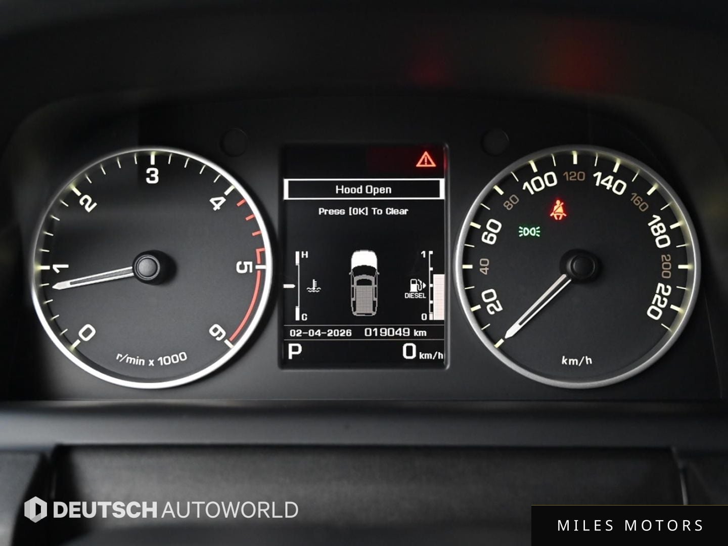 Land Rover Discovery 2016 — миниатюра 8