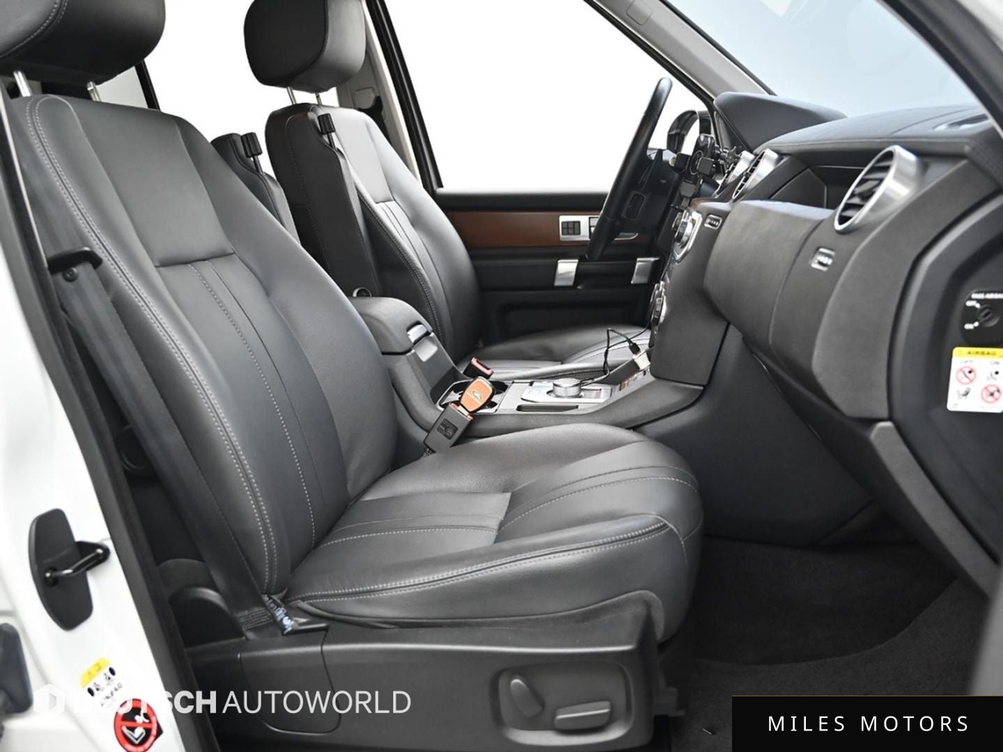 Land Rover Discovery 2016 — миниатюра 10