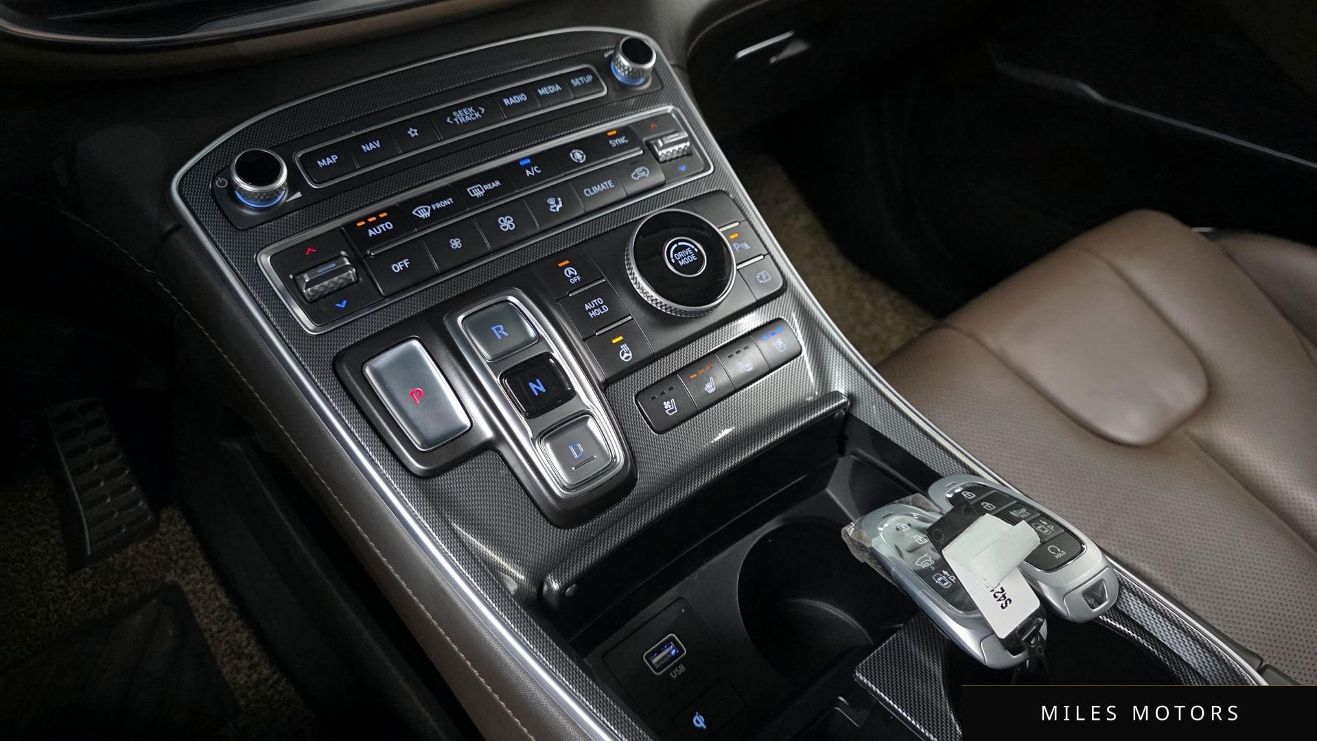 Hyundai Santafe 2021 — миниатюра 9
