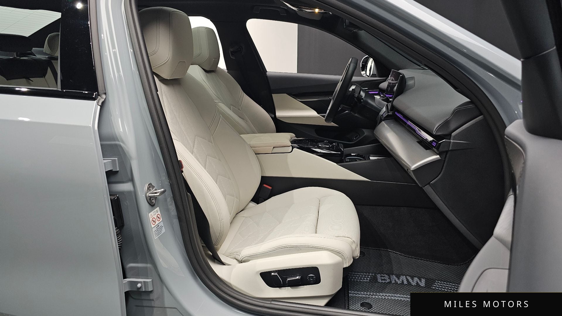 BMW 5 Series (G60) 2024 — миниатюра 10