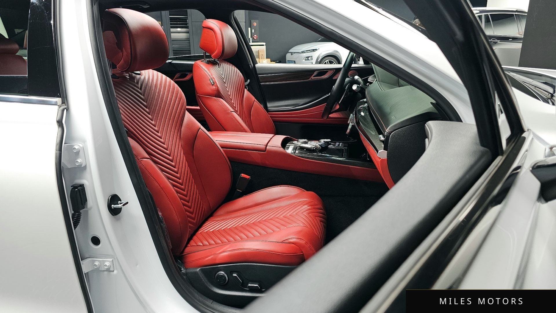Genesis G80 (RG3) 2024 — миниатюра 10