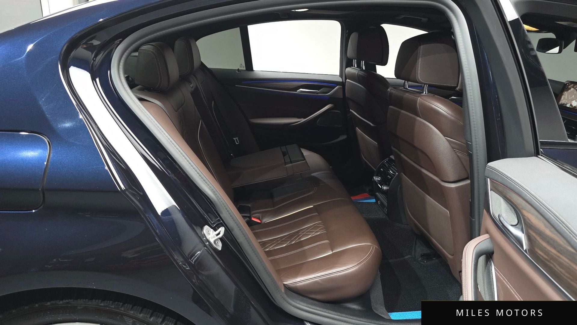 BMW 5시리즈 (G30) 2021 — миниатюра 17