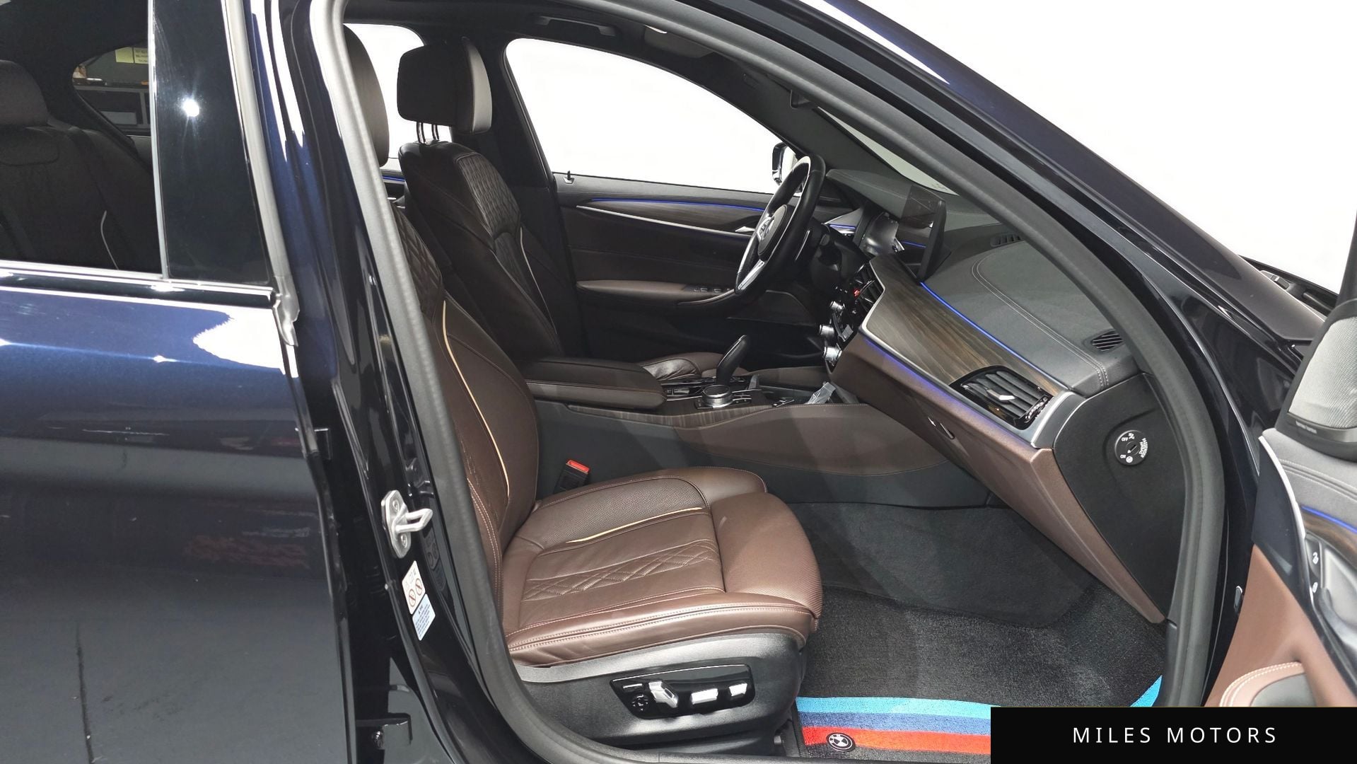 BMW 5시리즈 (G30) 2021 — миниатюра 15