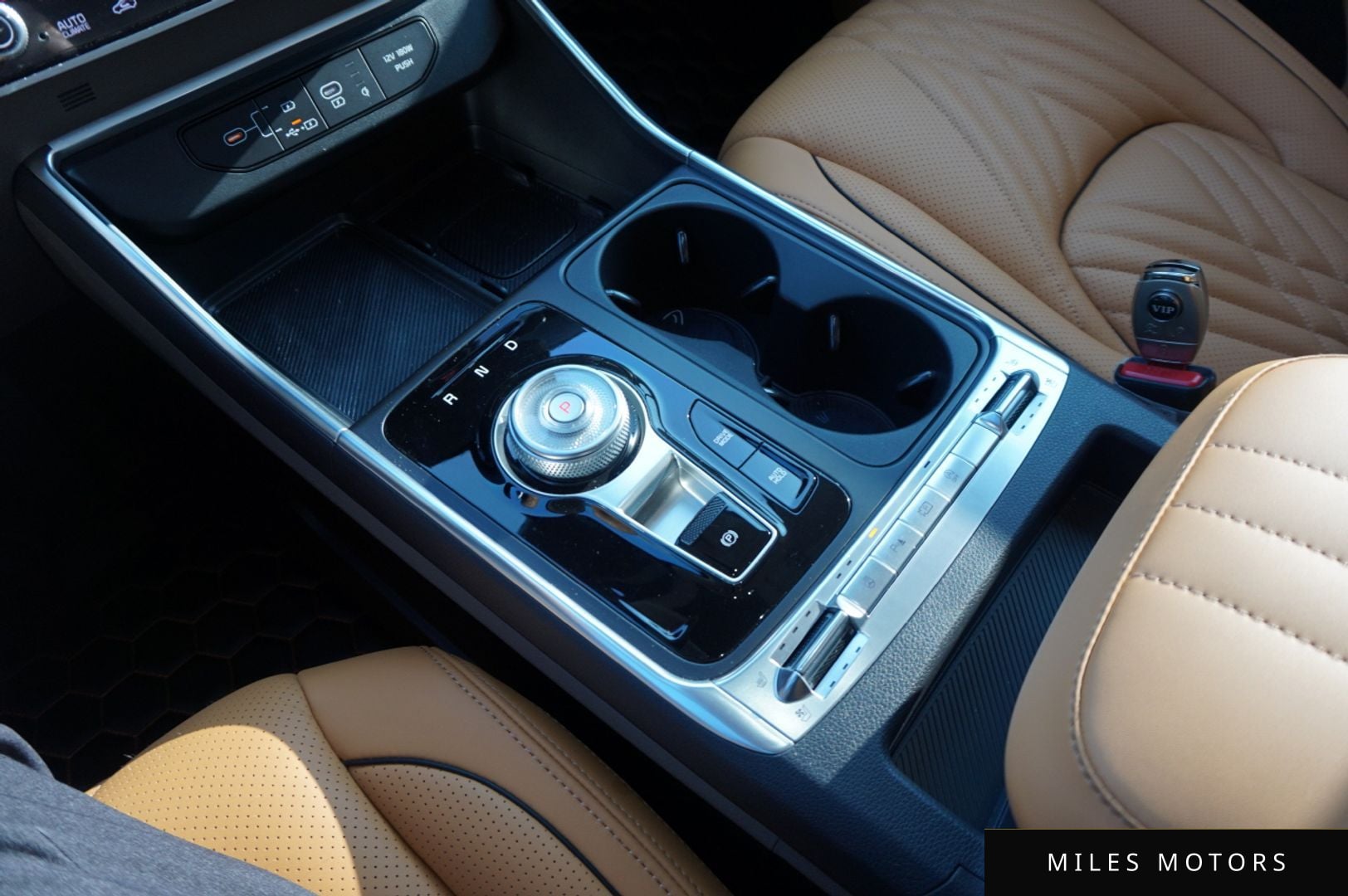 Kia Canival 2025 — миниатюра 9