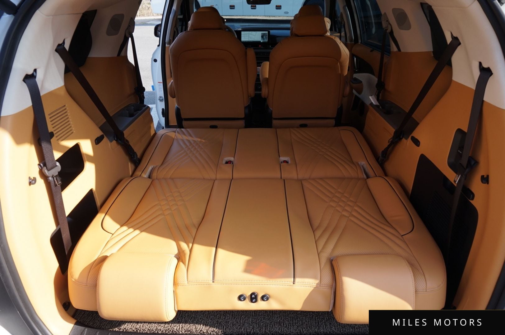 Kia Canival 2025 — миниатюра 11