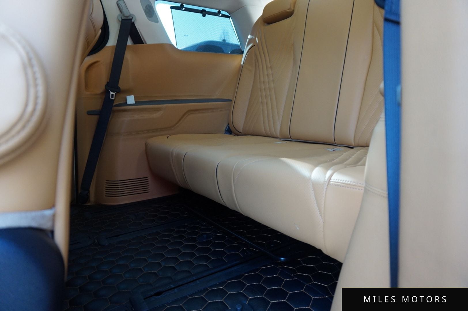 Kia Canival 2025 — миниатюра 20