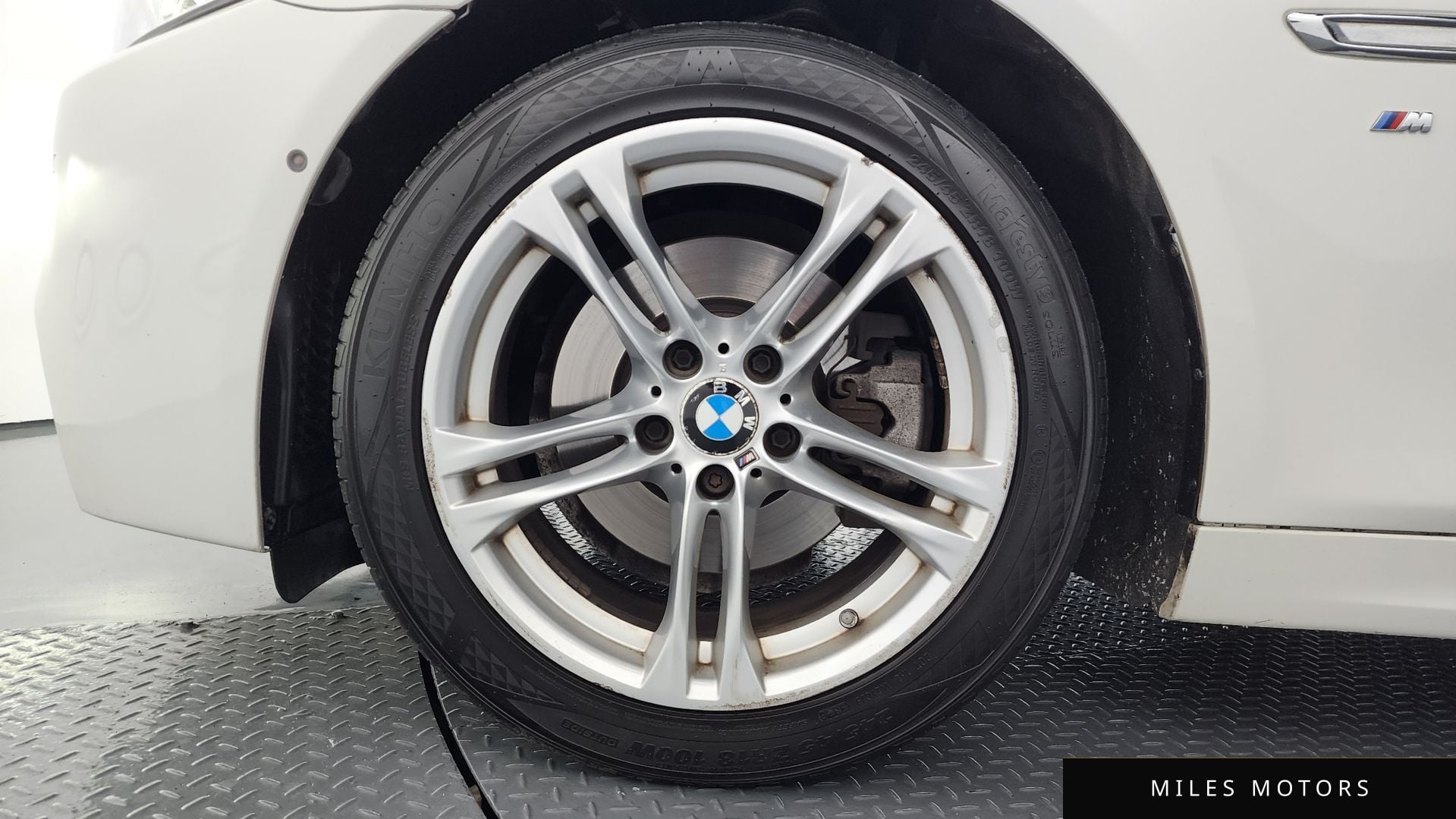 BMW 5 Series (F10) 2016 — миниатюра 5