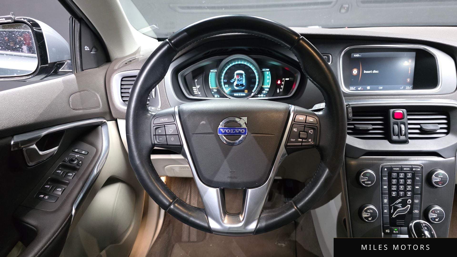 Volvo V40 2014 — миниатюра 13