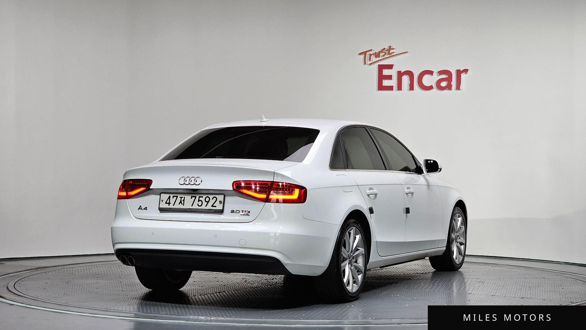 Audi A4 2013 — миниатюра 2