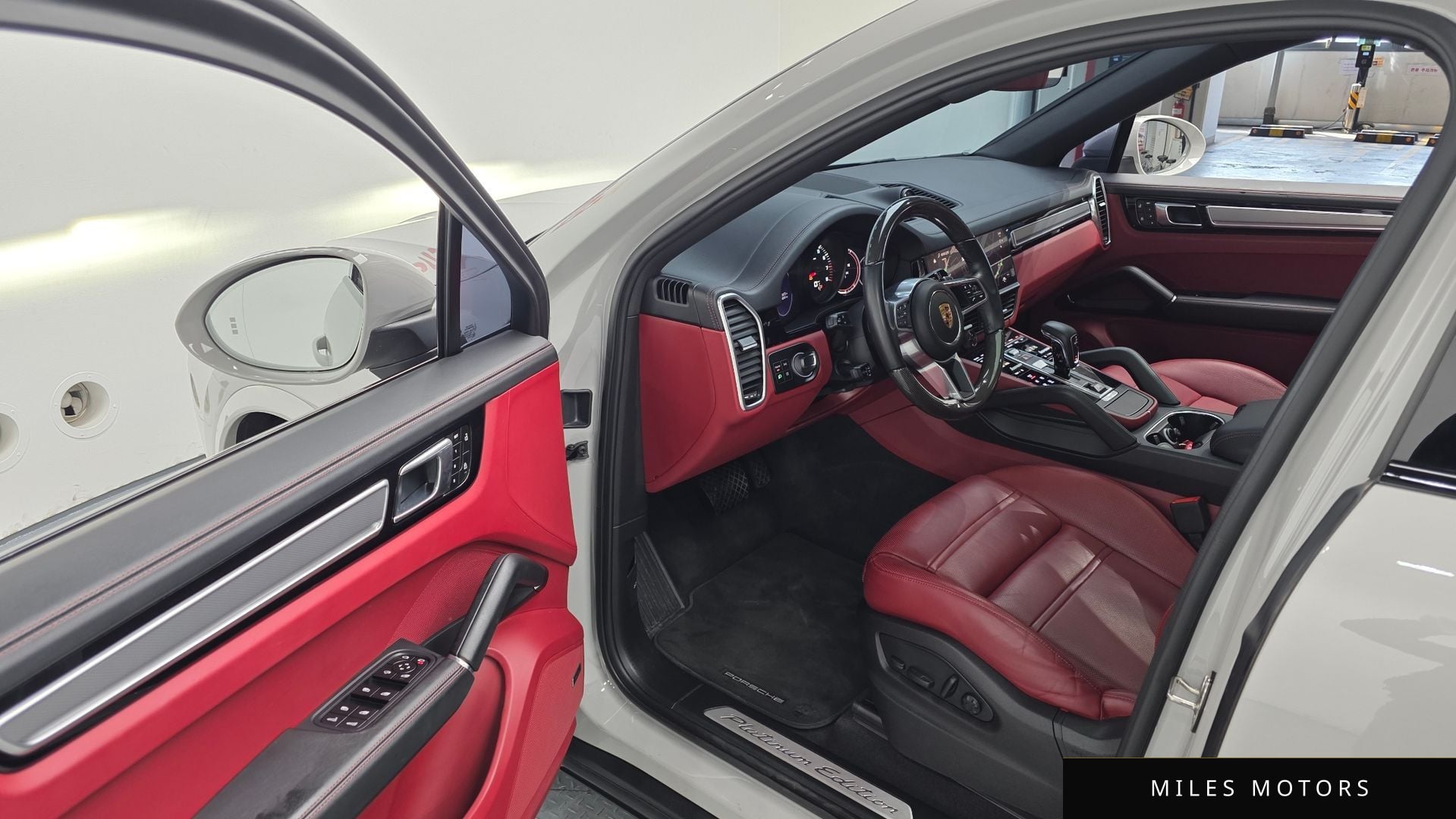 Porsche 카이엔 (PO536) 2023 — миниатюра 11