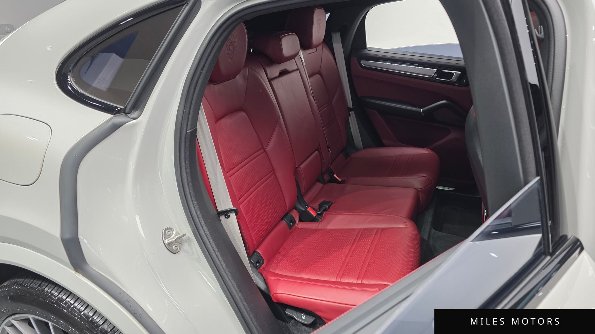 Porsche 카이엔 (PO536) 2023 — миниатюра 12