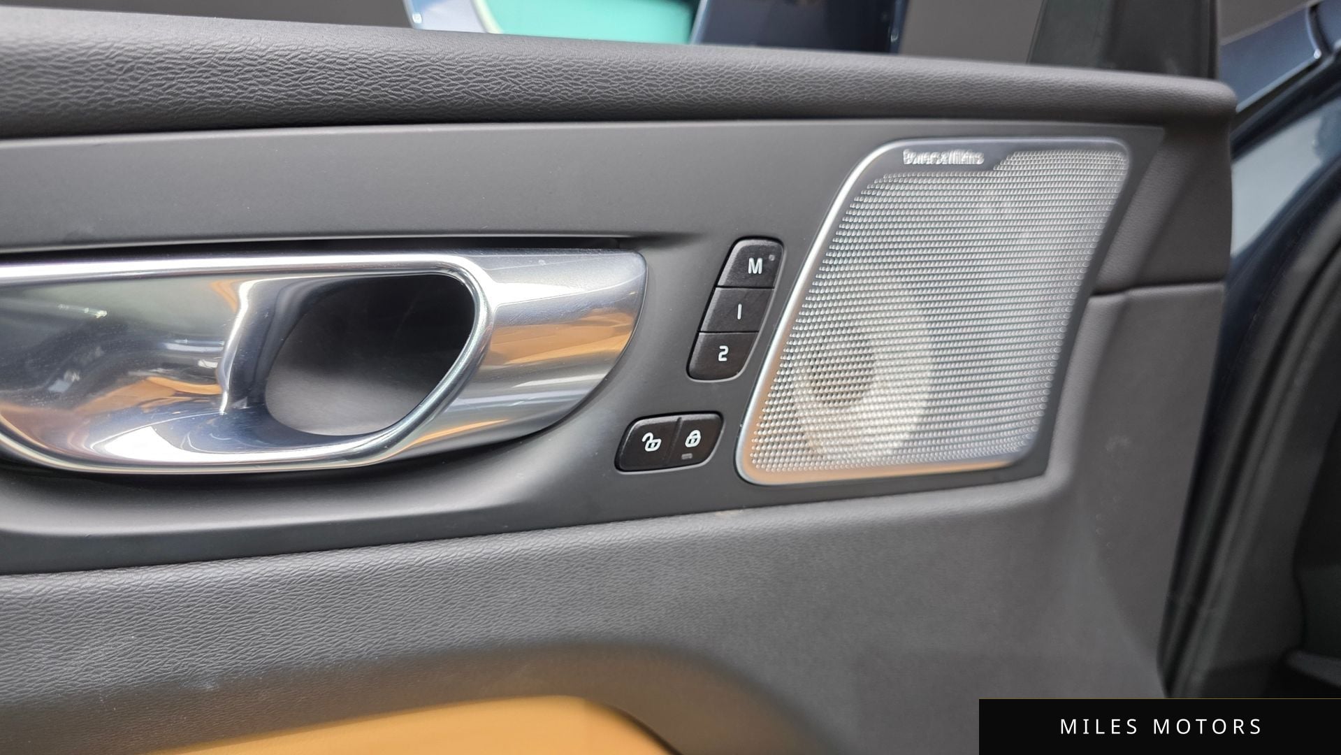 Volvo XC60 2022 — миниатюра 16