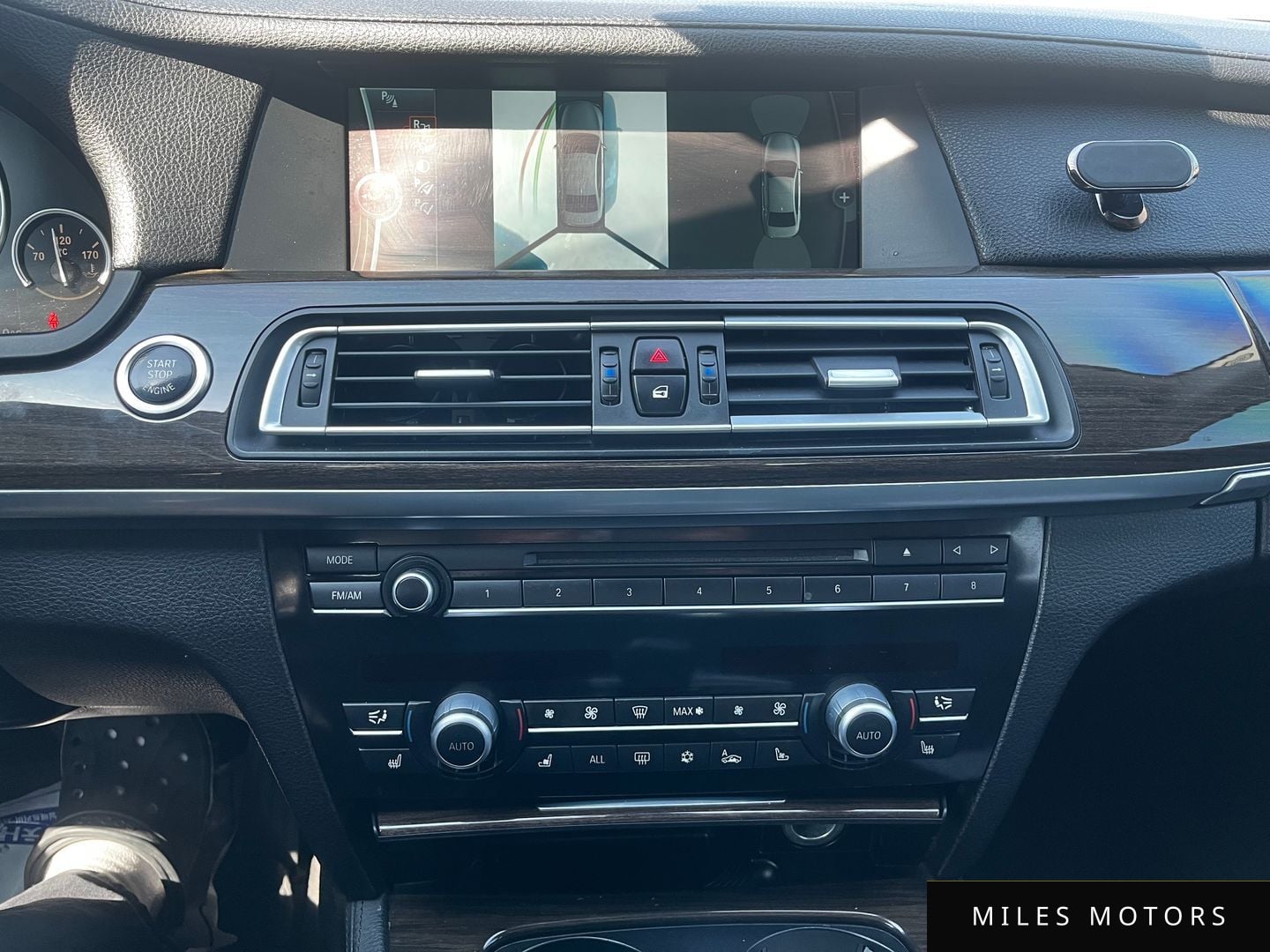 BMW 7 Series (F01) 2012 — миниатюра 11