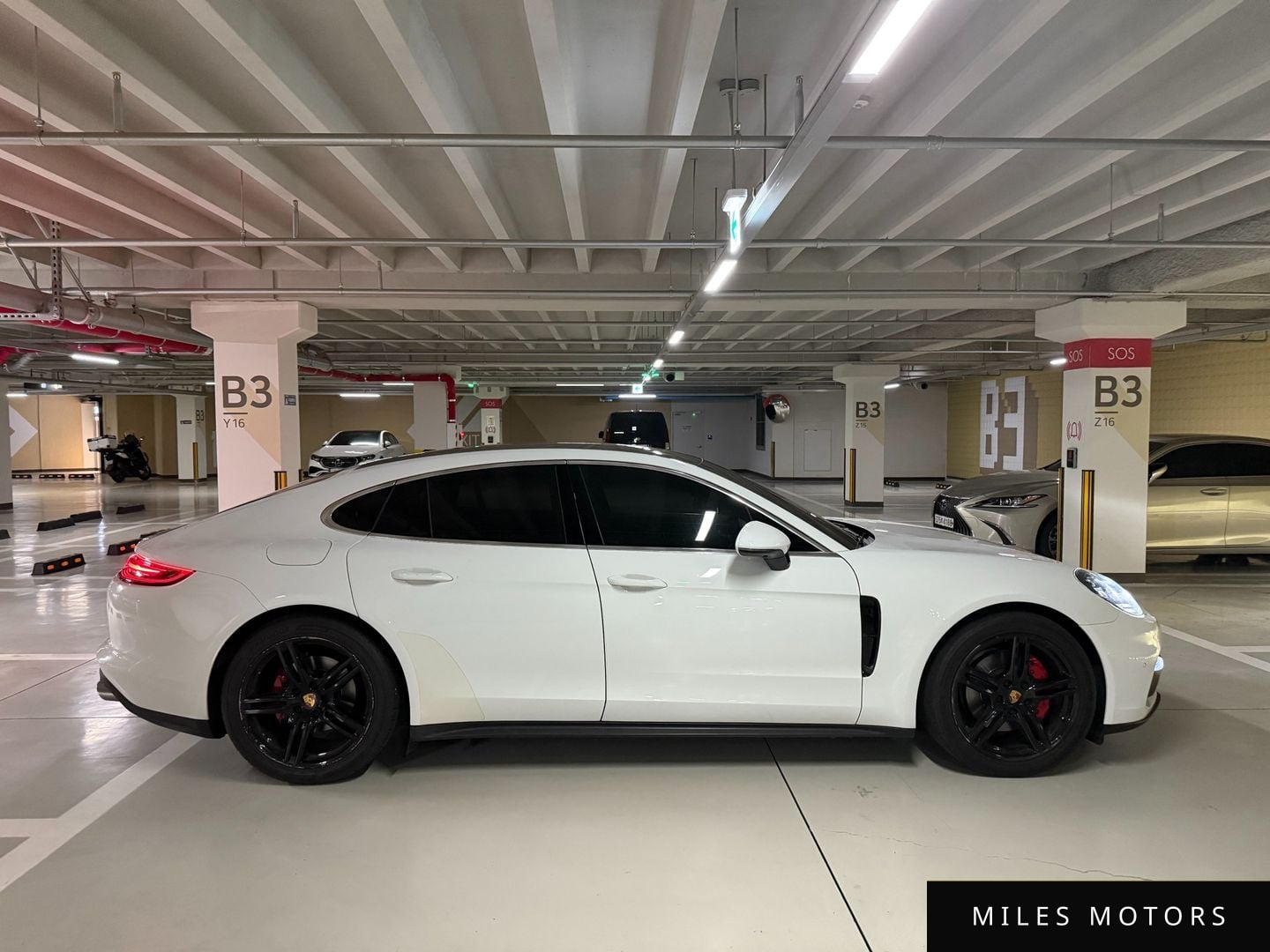 Porsche Panamera 2018 — миниатюра 11