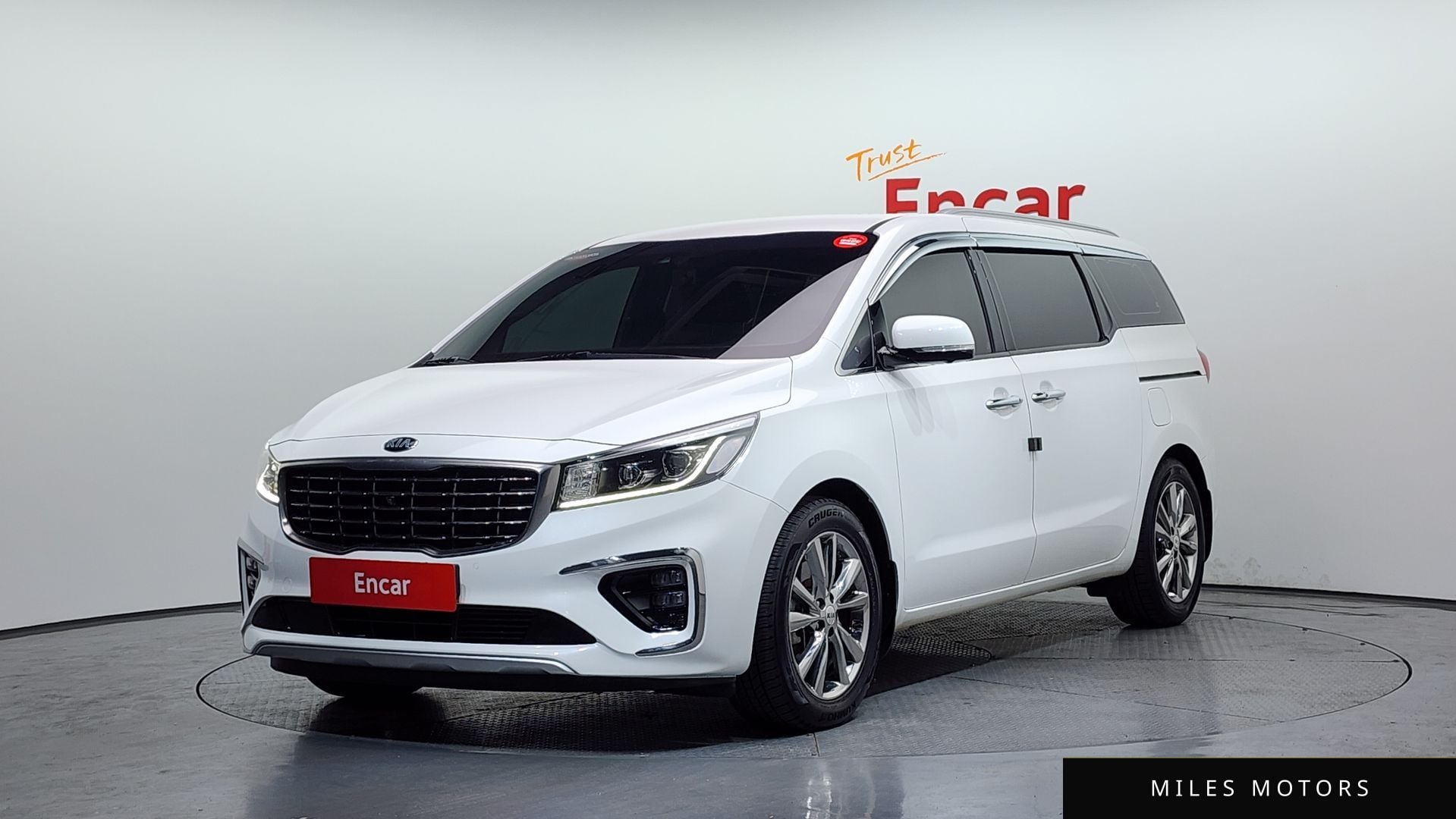 Kia Canival 2019 — фото 1 из 12