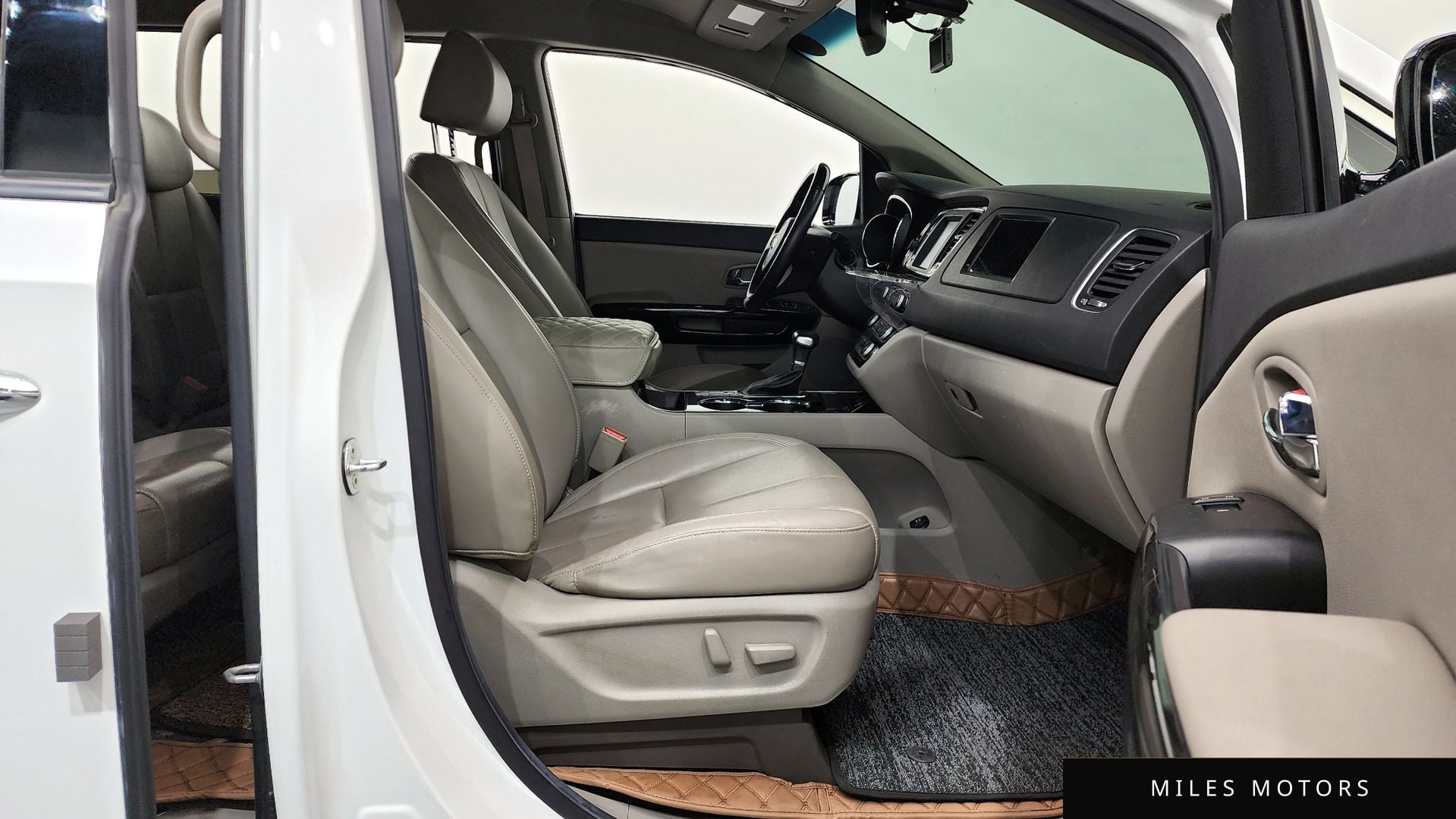 Kia Canival 2019 — миниатюра 11