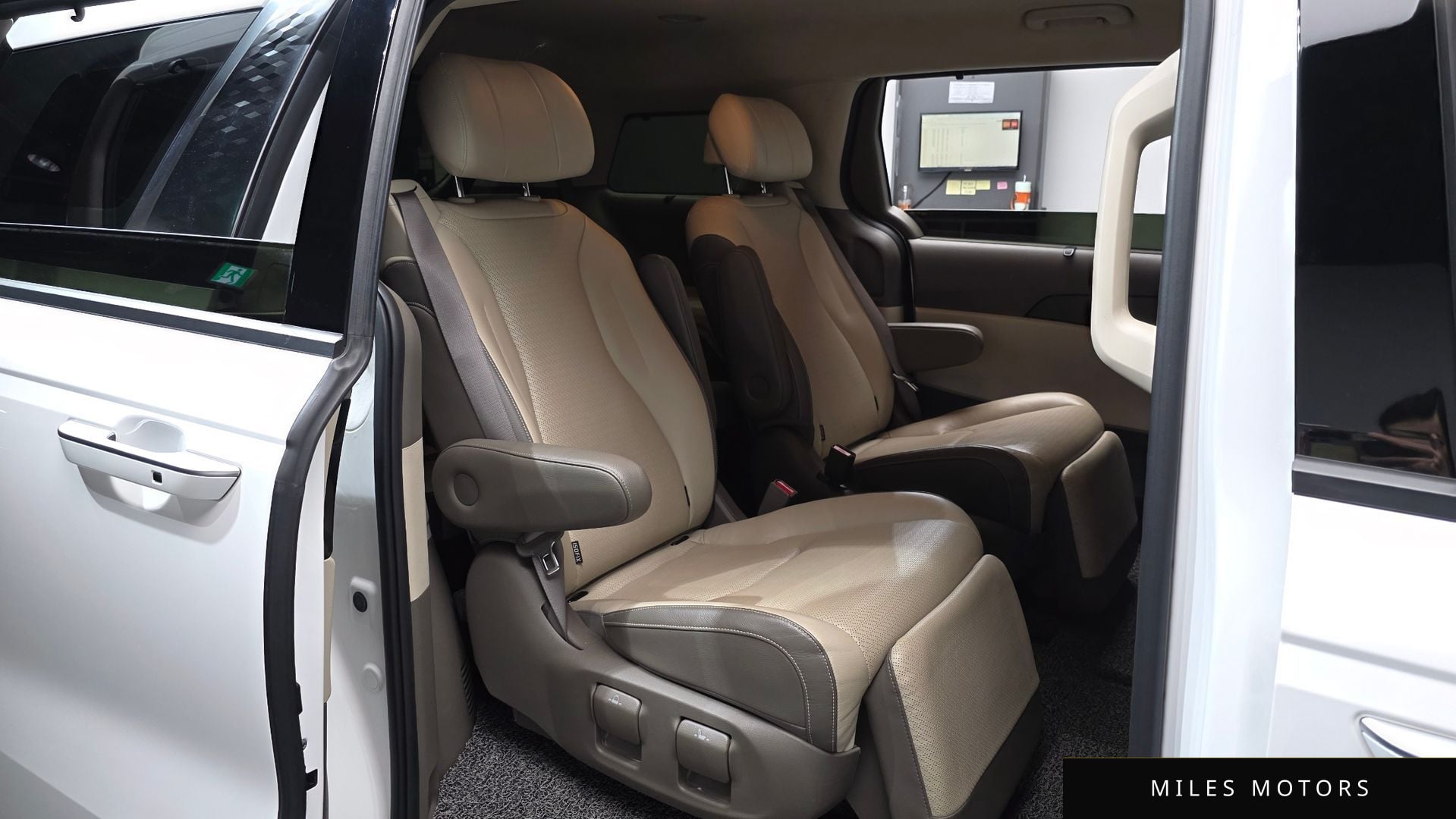 Kia Carnival 2021 — миниатюра 12
