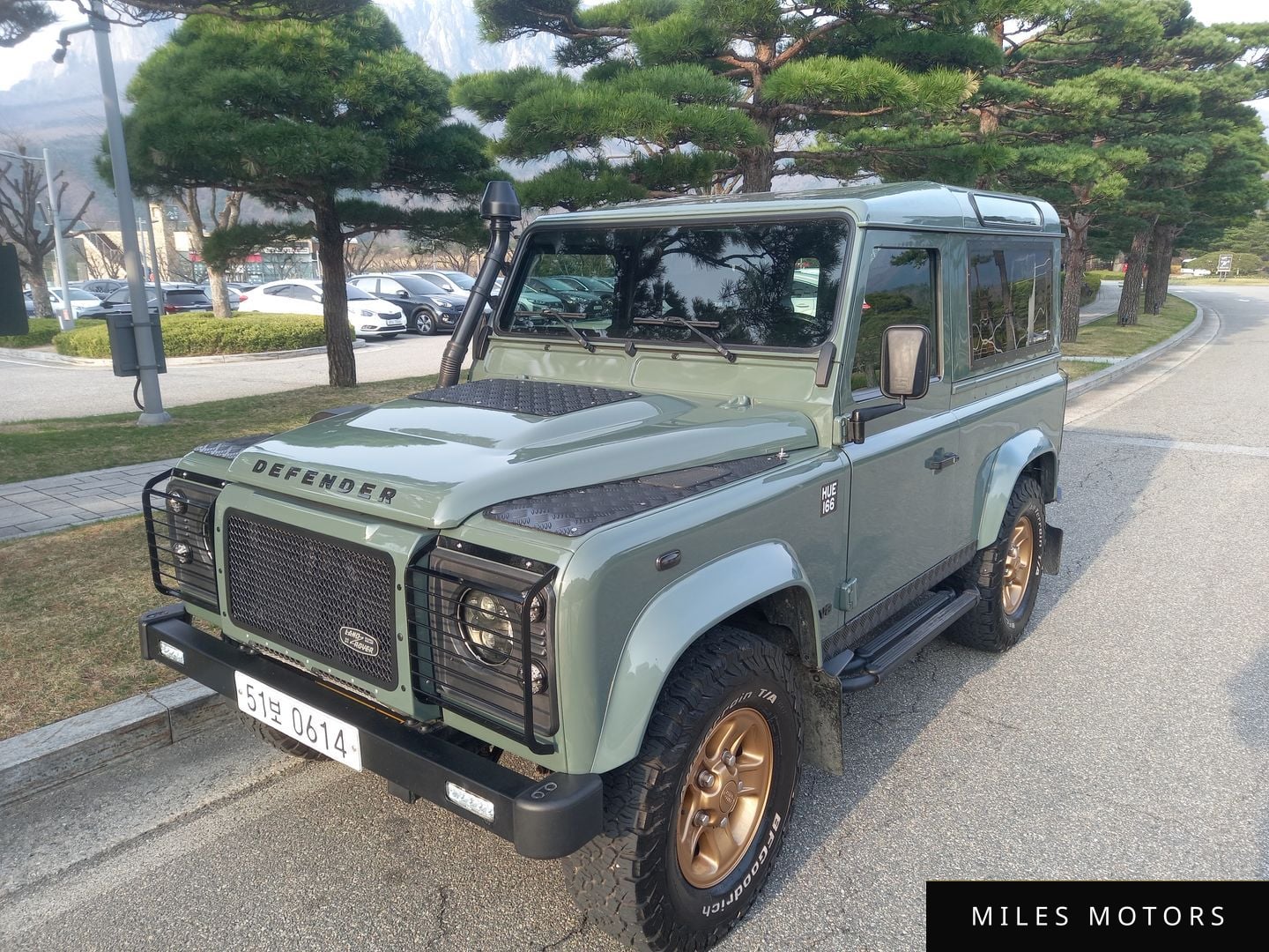 Land Rover Defender 2010 — фото 1 из 12