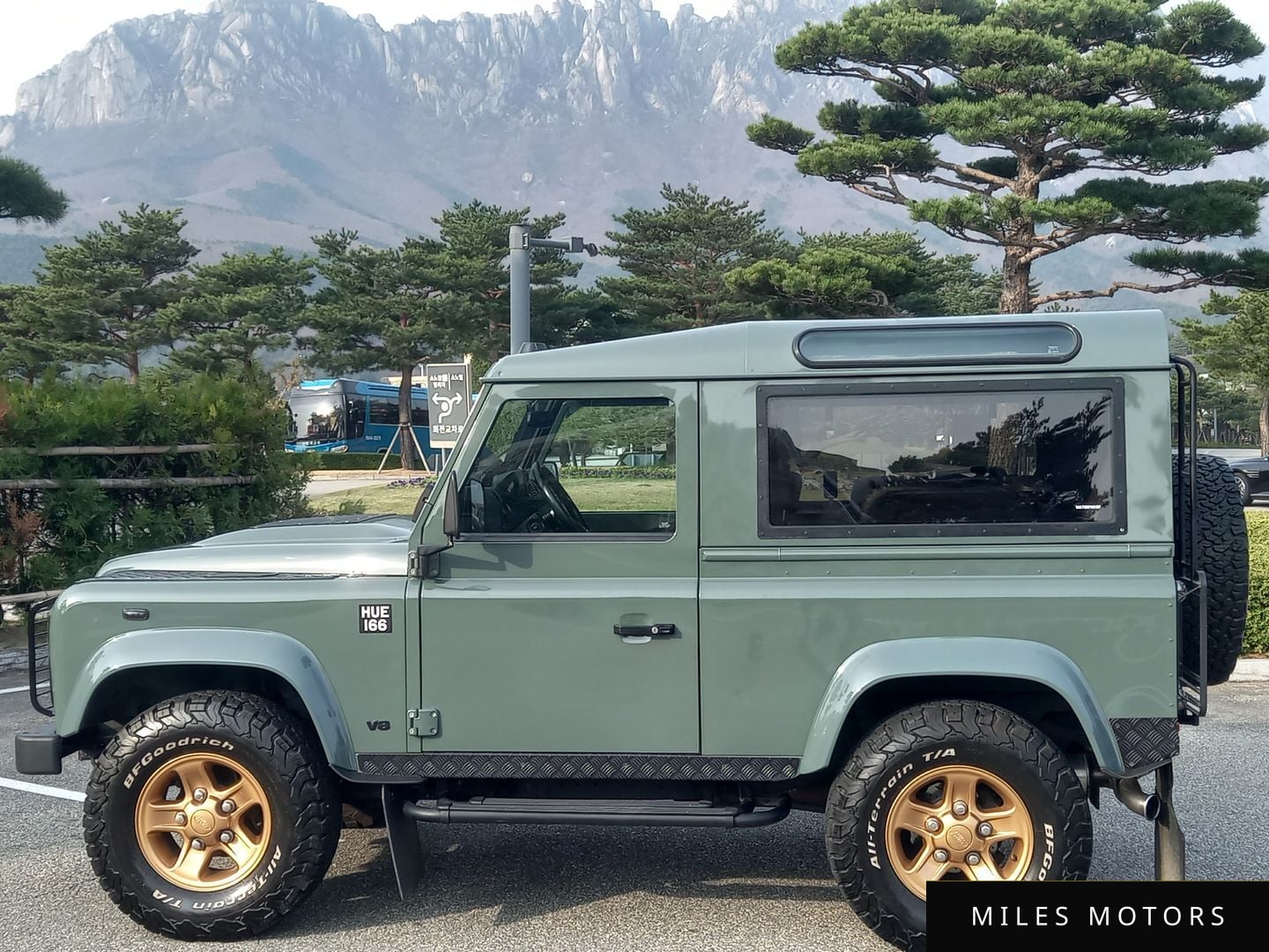 Land Rover Defender 2010 — миниатюра 5