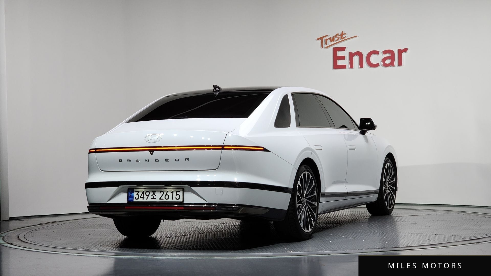 Hyundai Grandeur 2023 — миниатюра 2