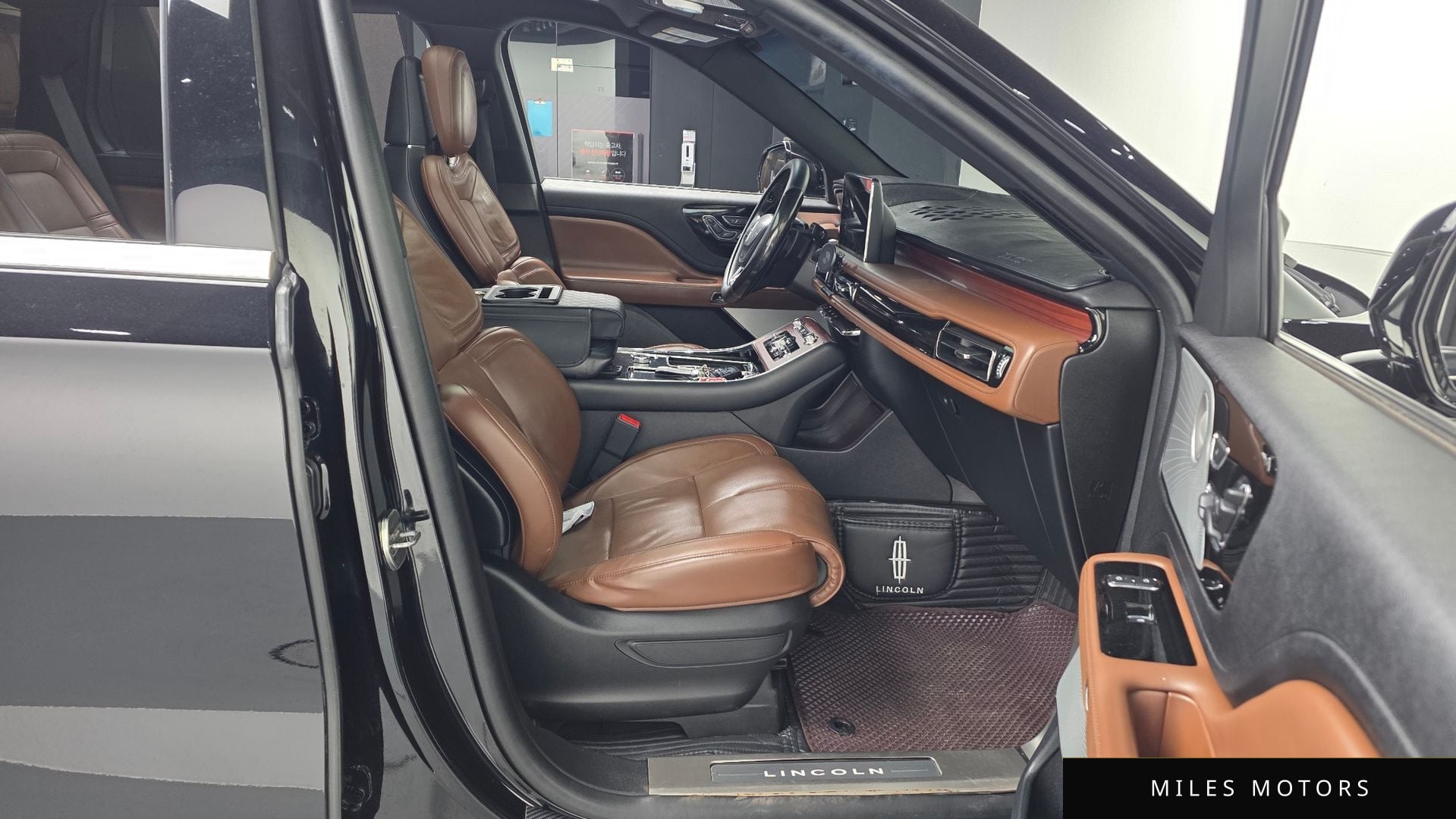 Lincoln Aviator 2022 — миниатюра 11