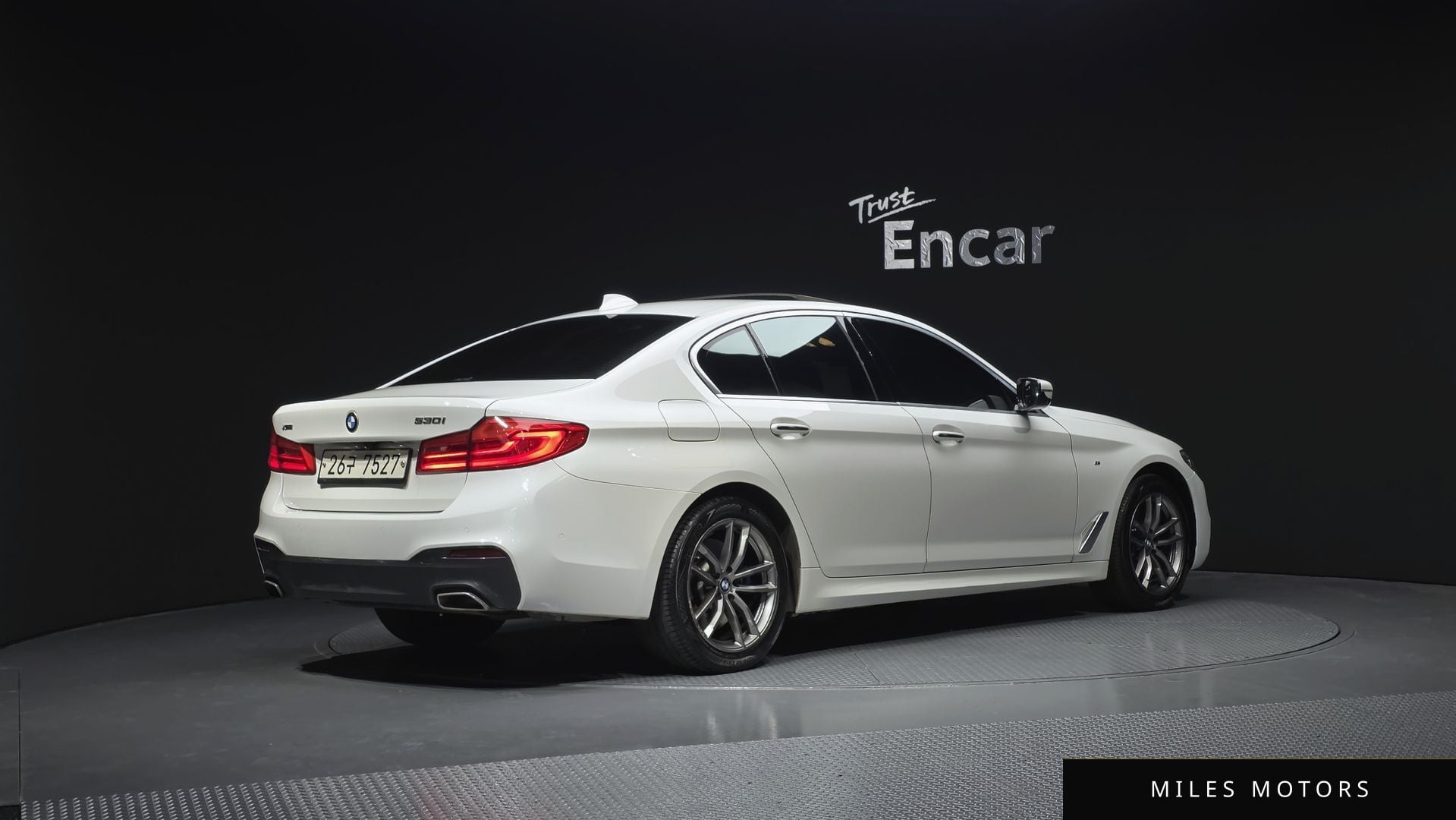 BMW 5시리즈 (G30) 2018 — миниатюра 2