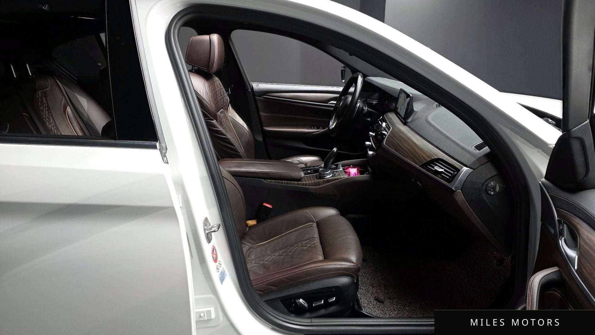 BMW 5시리즈 (G30) 2018 — миниатюра 10