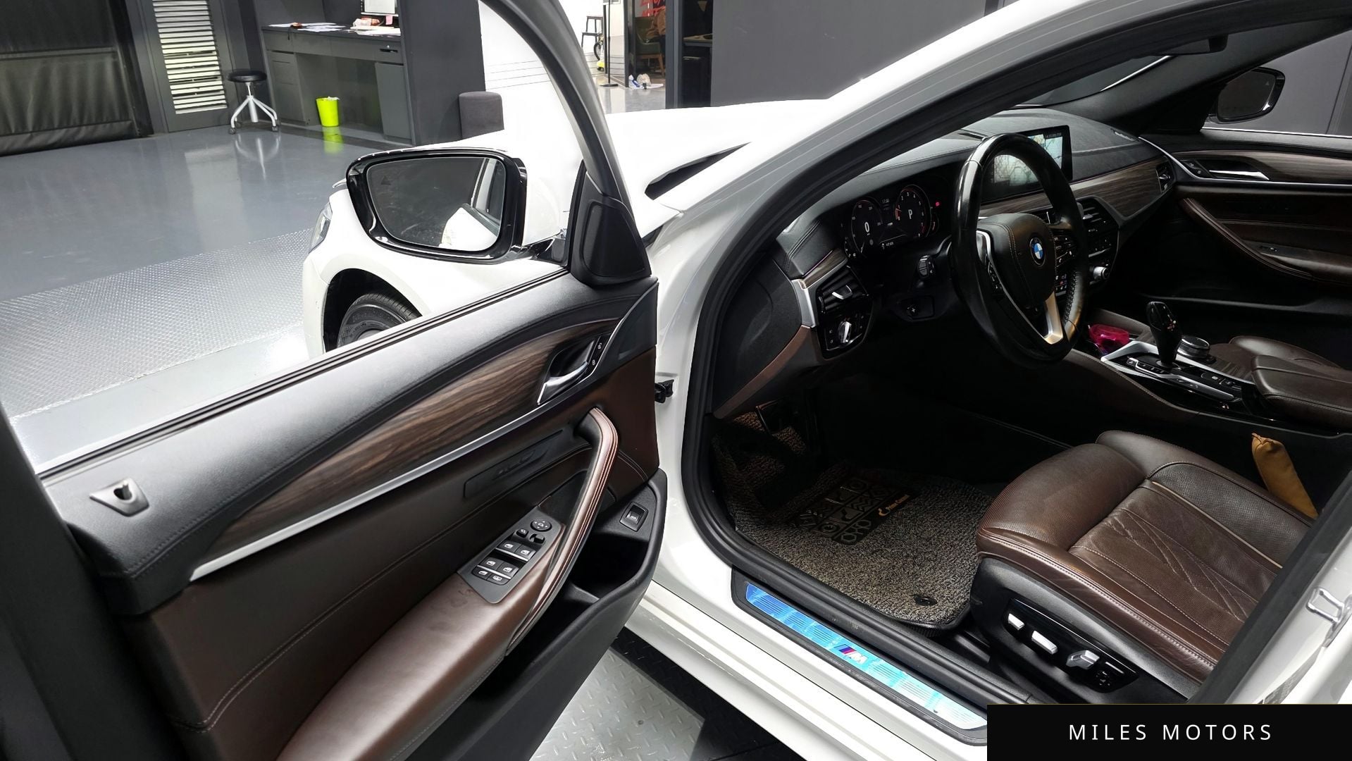 BMW 5시리즈 (G30) 2018 — миниатюра 11