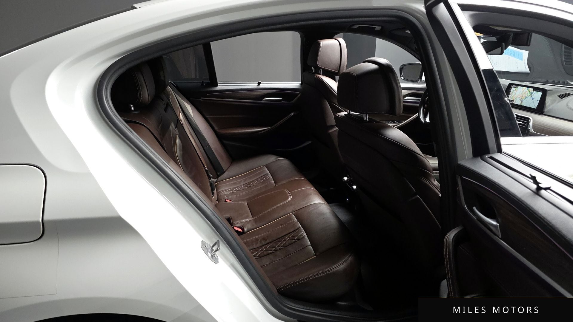 BMW 5시리즈 (G30) 2018 — миниатюра 12