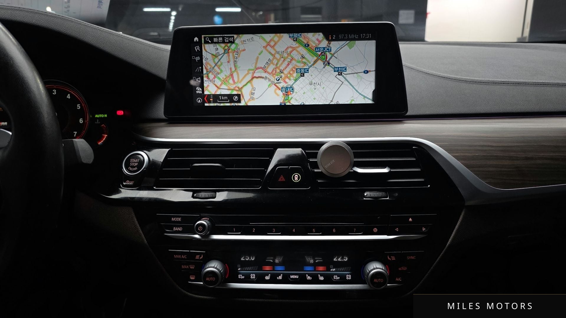 BMW 5시리즈 (G30) 2018 — миниатюра 14