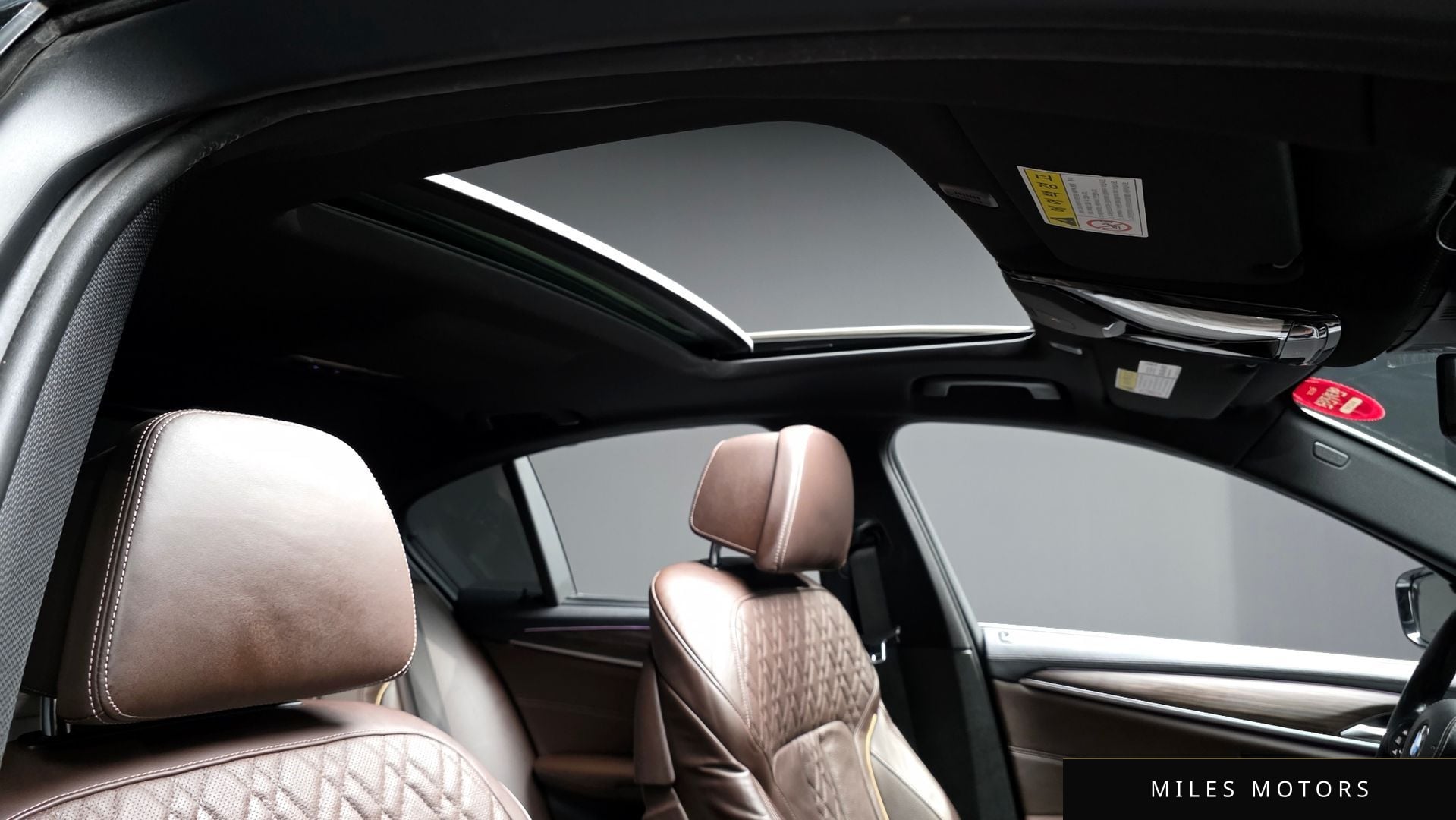BMW 5시리즈 (G30) 2018 — миниатюра 20