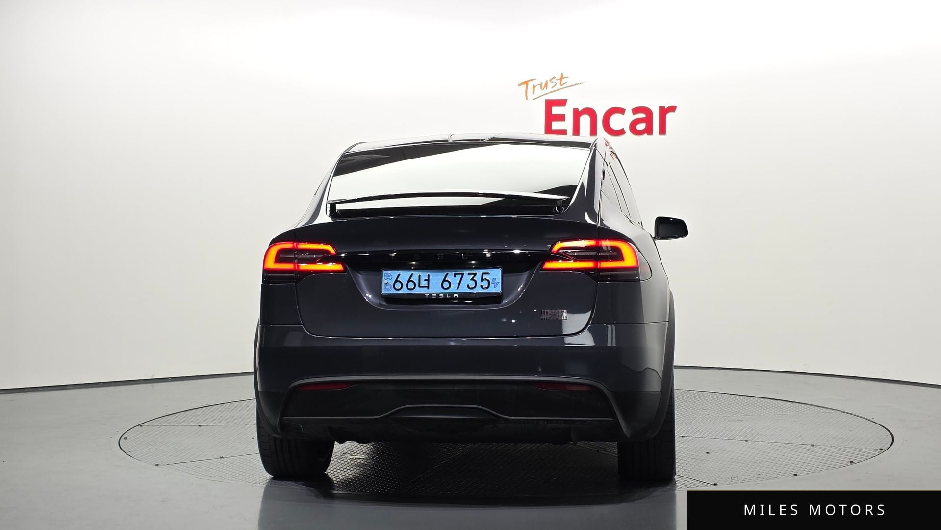 Tesla Model X 2023 — миниатюра 4