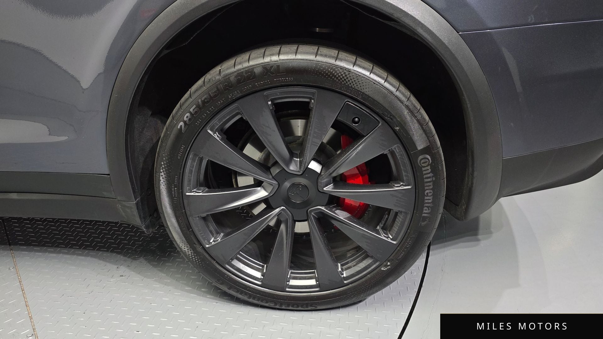 Tesla Model X 2023 — миниатюра 5