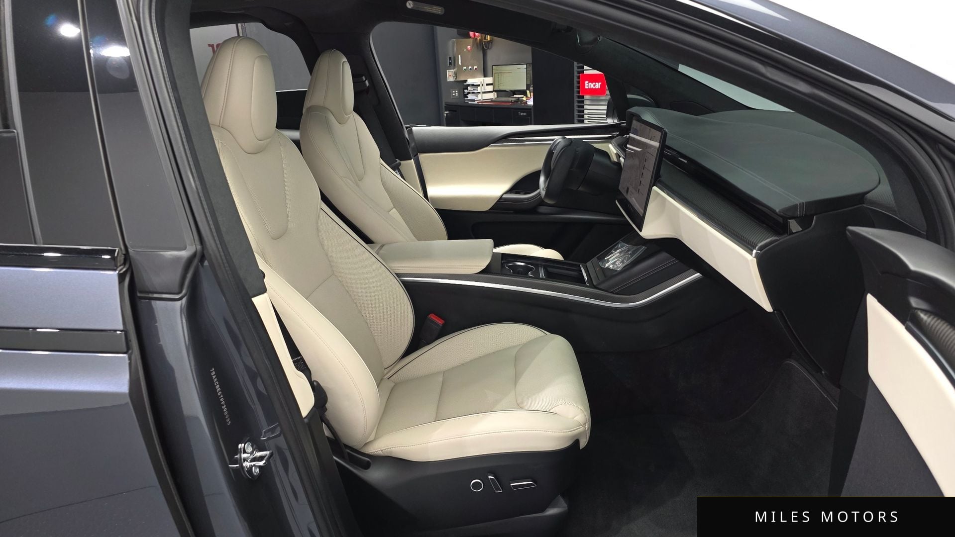 Tesla Model X 2023 — миниатюра 11