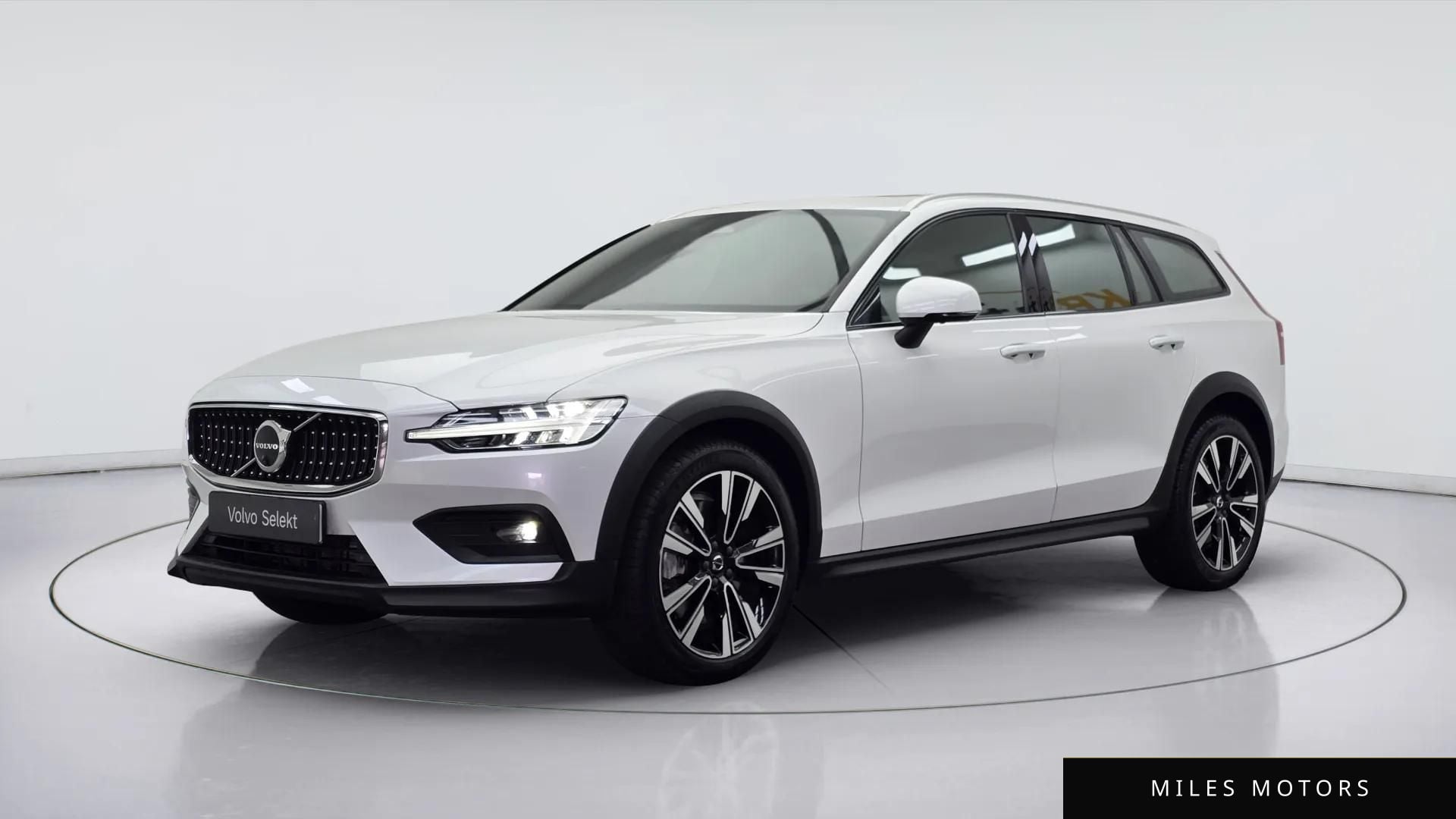 Volvo V60 2023