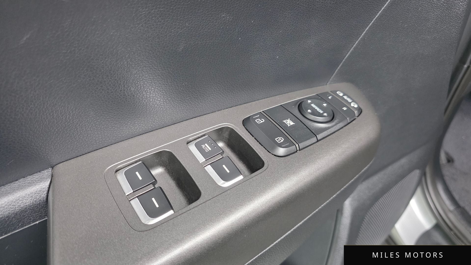 Kia Sportage 2022 — миниатюра 12