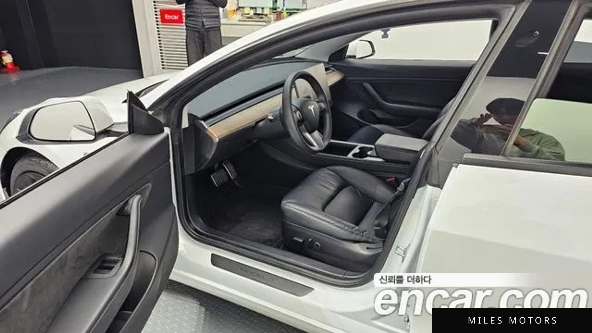 Tesla Model 3 2021 — миниатюра 11