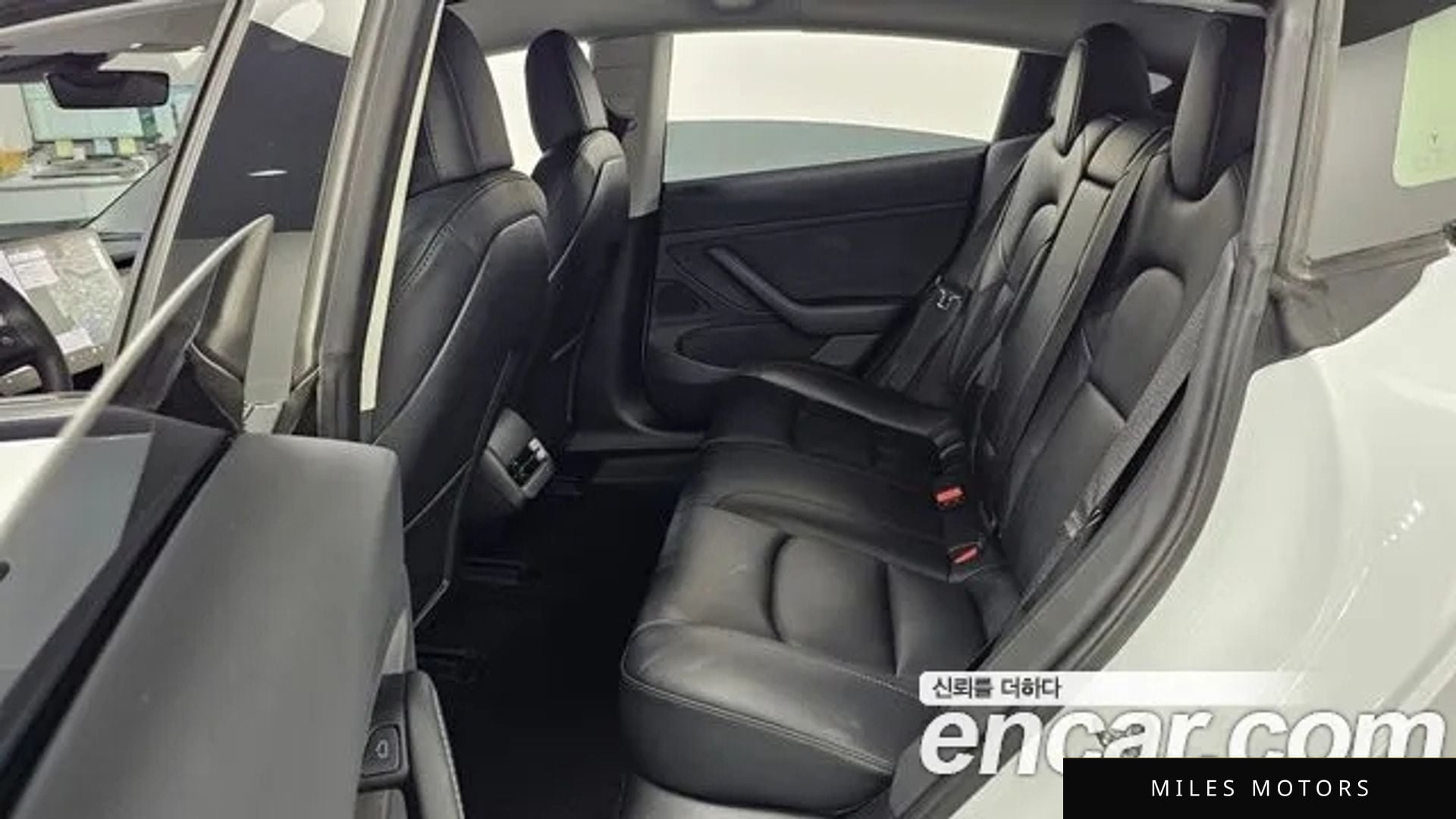 Tesla Model 3 2021 — миниатюра 12