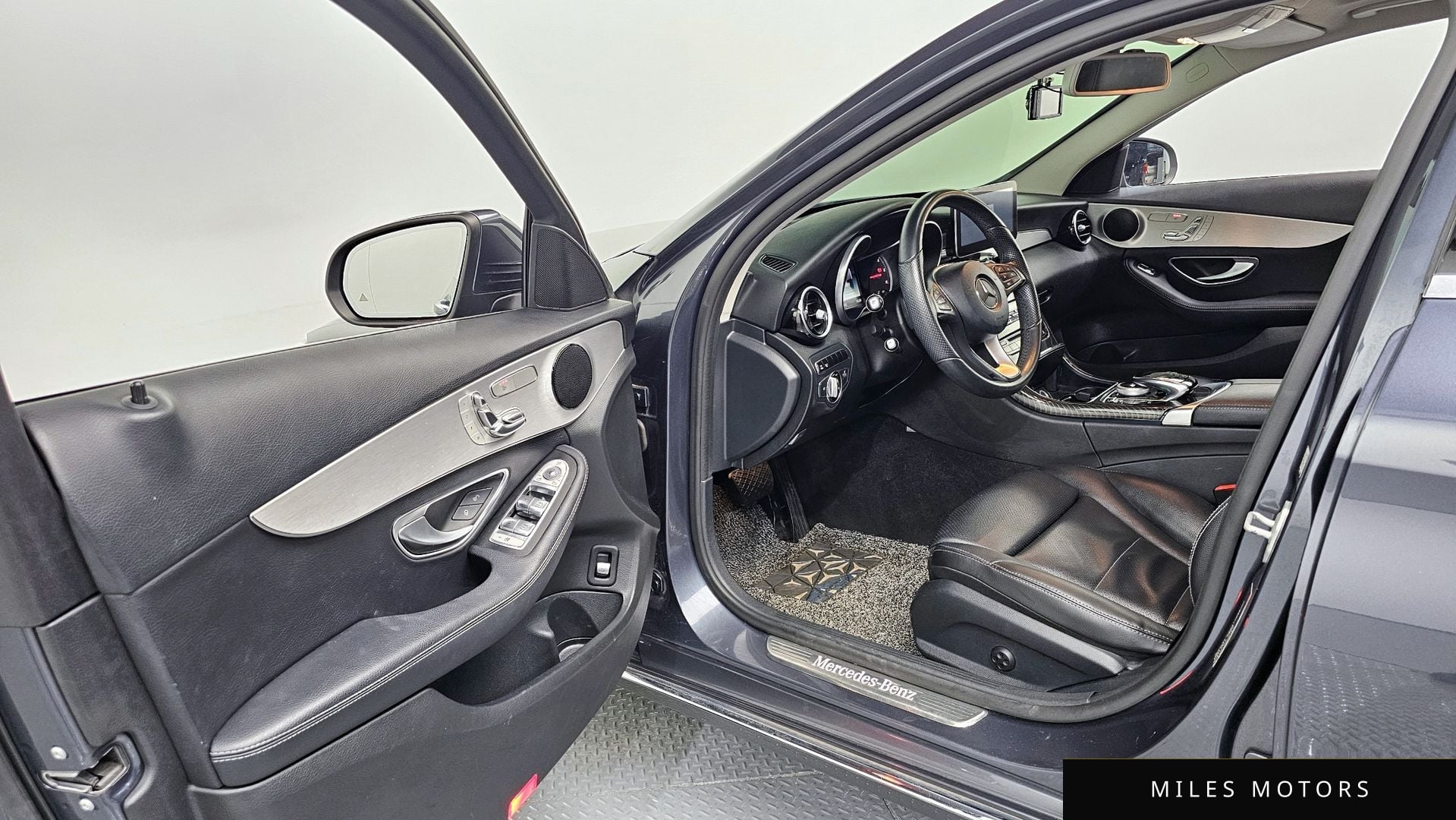 Mercedes-Benz C-Class W205 2016 — миниатюра 10