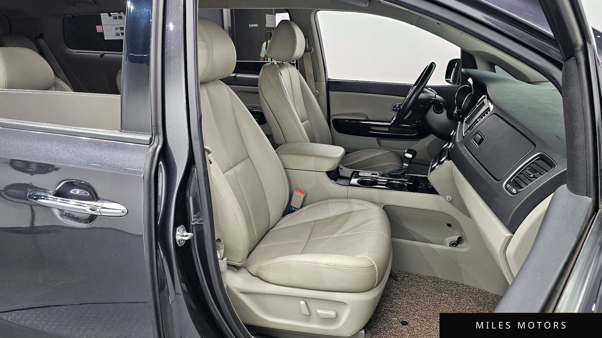 Kia Canival 2019 — миниатюра 10