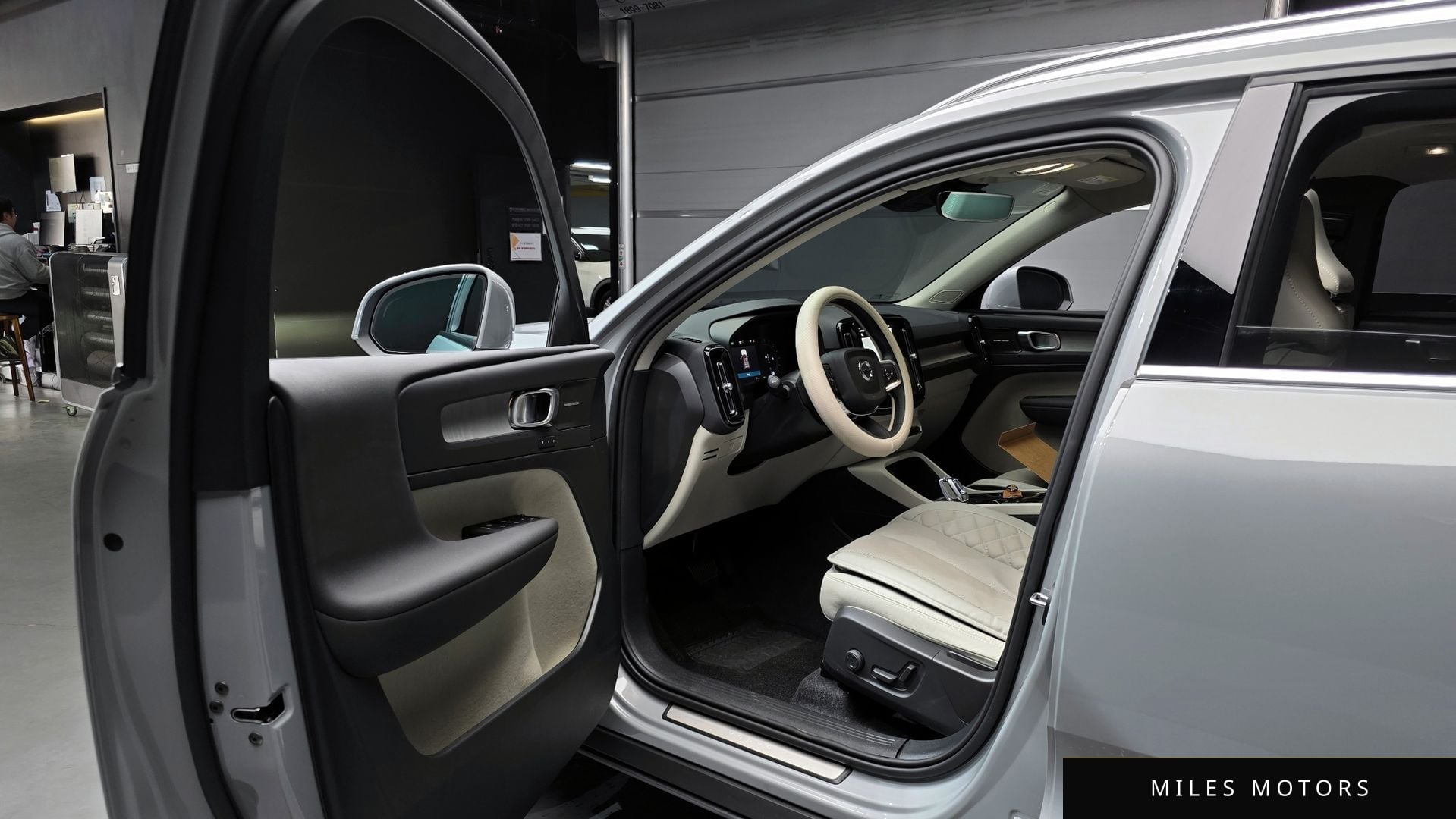 Volvo XC40 2025 — миниатюра 10