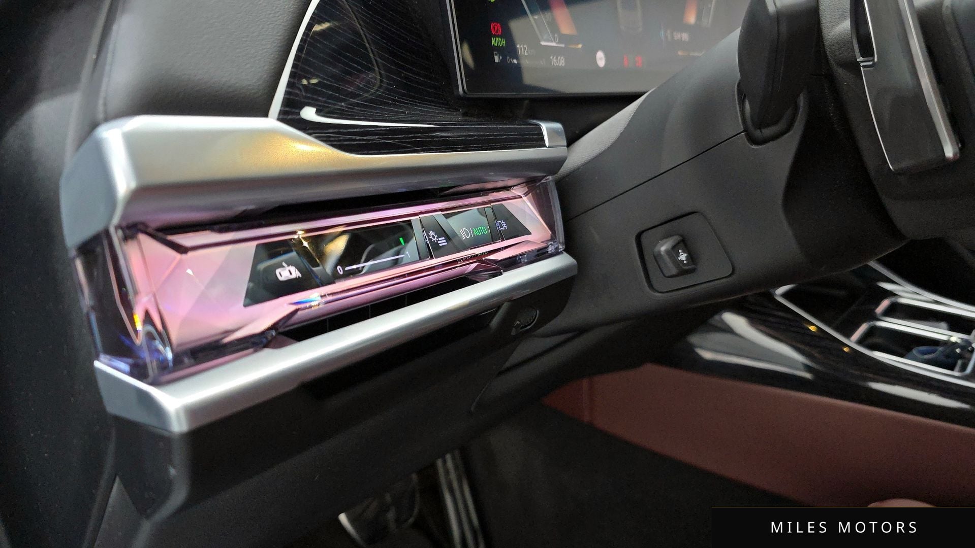 BMW 7시리즈 (G70) 2025 — миниатюра 23
