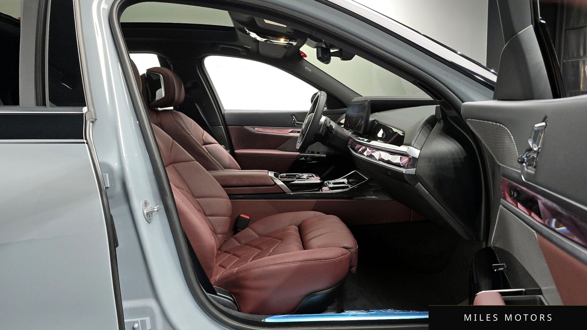 BMW 7시리즈 (G70) 2025 — миниатюра 16