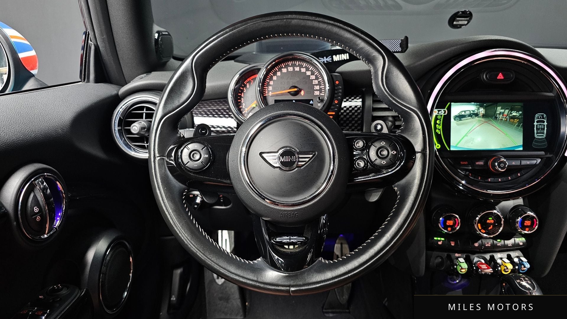 MINI Cooper Convertible 2016 — миниатюра 13