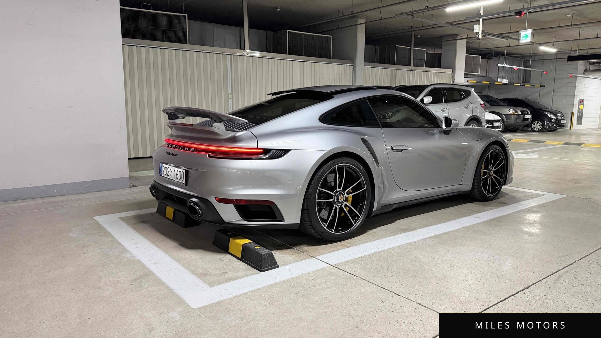 Porsche 911 (992) 2024 — миниатюра 2