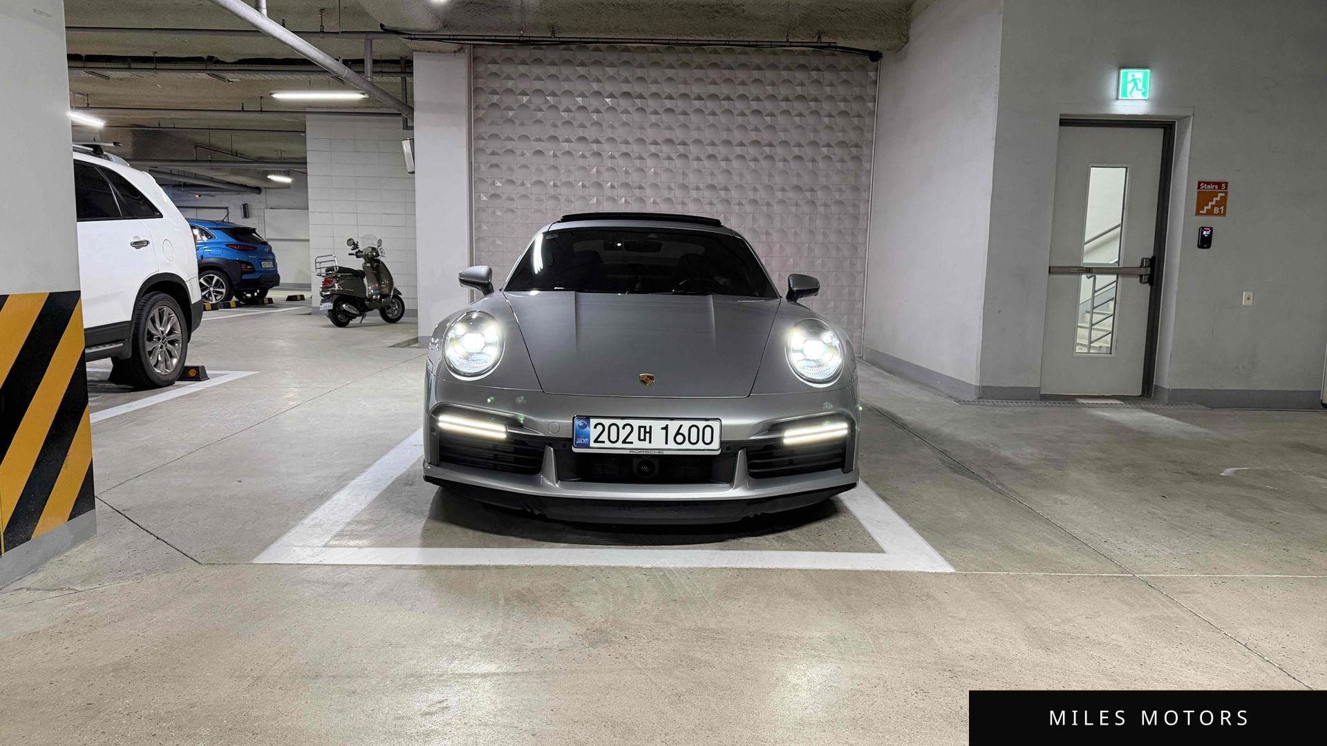 Porsche 911 (992) 2024 — миниатюра 3