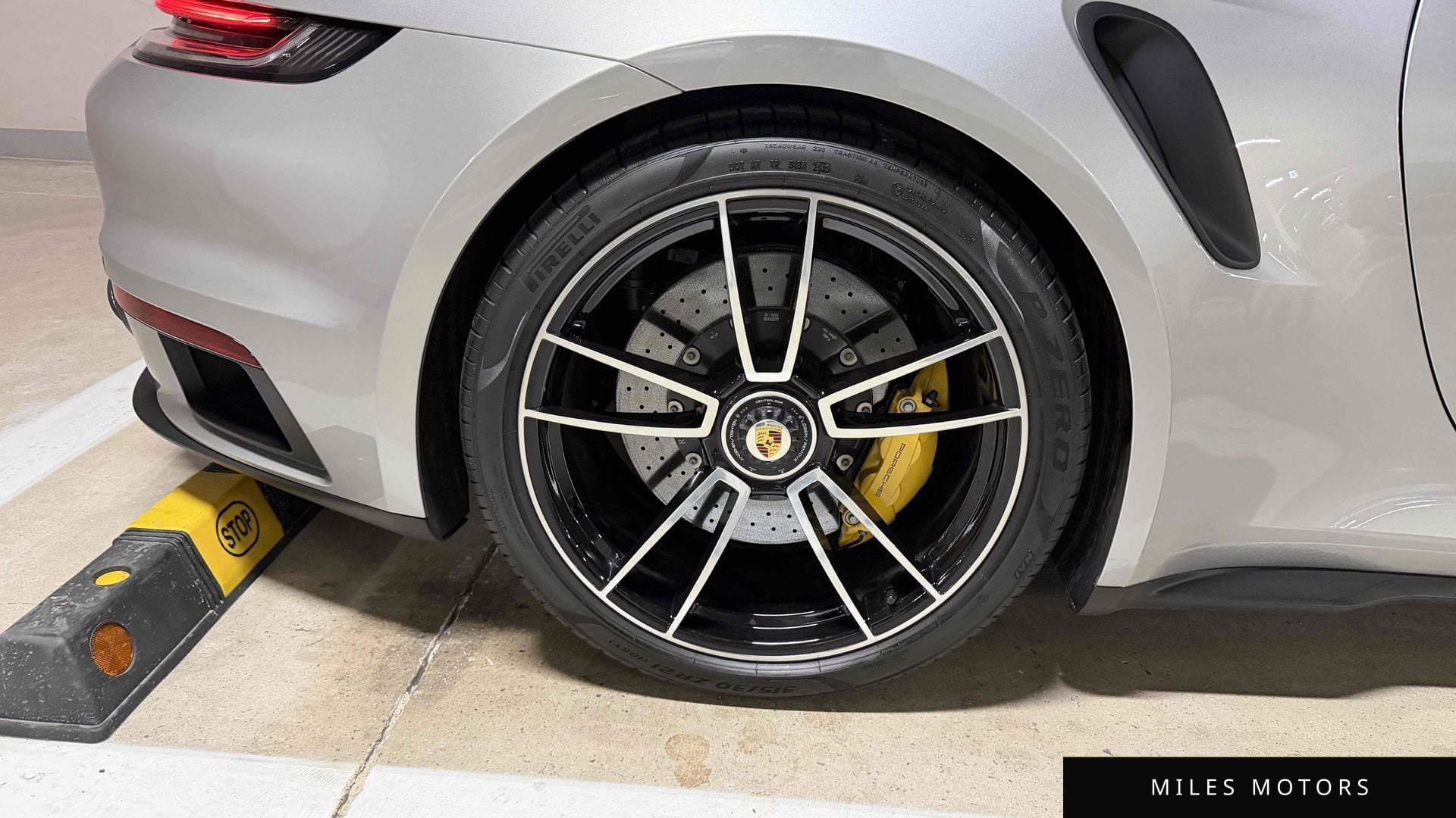 Porsche 911 (992) 2024 — миниатюра 5