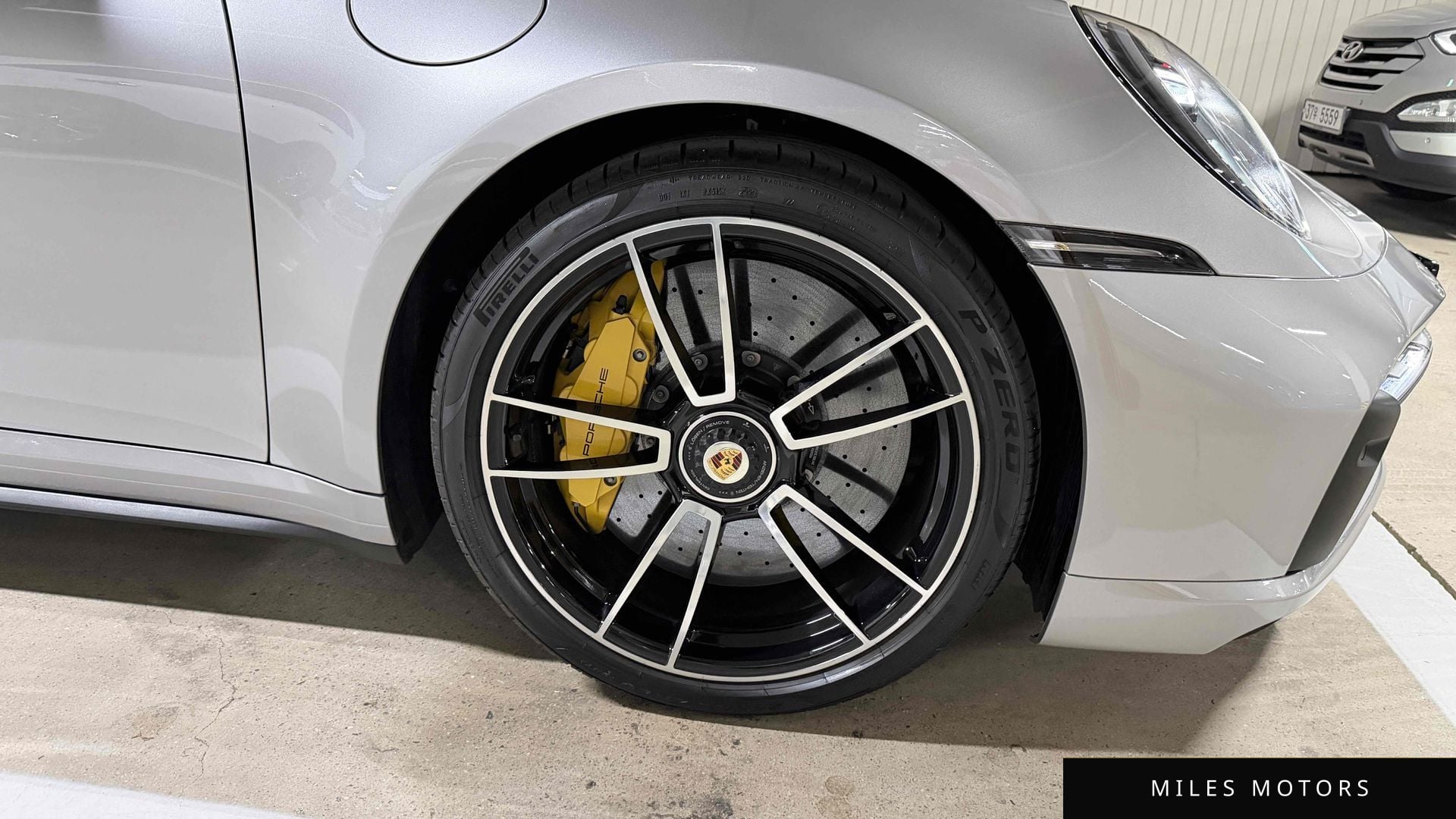 Porsche 911 (992) 2024 — миниатюра 6